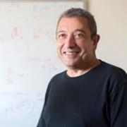 Jose-Victor Rios-Rull | About | University College London